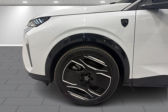 Peugeot e-3008 9 of 26