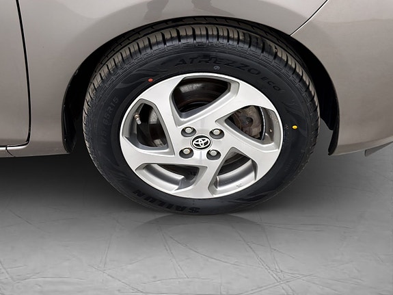 Toyota Yaris 23 of 23