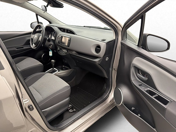 Toyota Yaris 17 of 23
