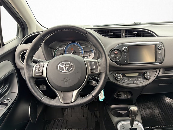 Toyota Yaris 12 of 23