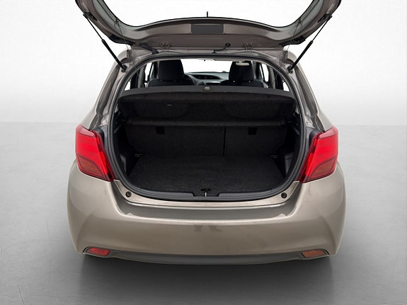Toyota Yaris 19 of 23