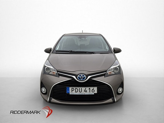 Toyota Yaris 2 of 5