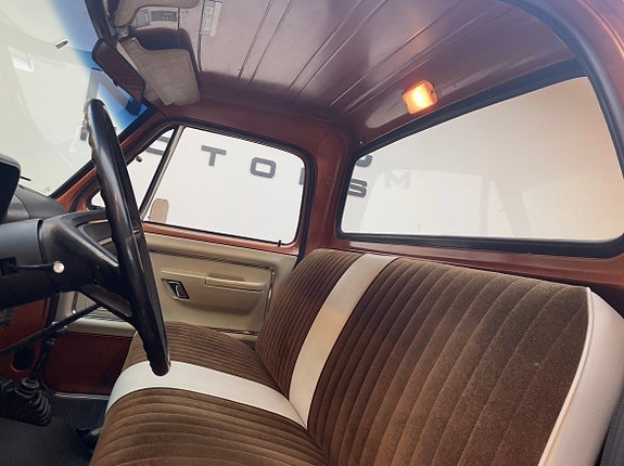 Dodge W100 8 of 18