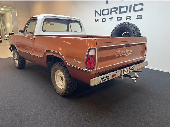Dodge W100 4 of 18