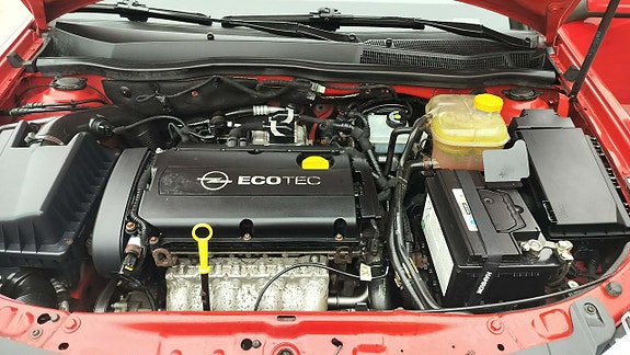 Opel Astra 12 of 13