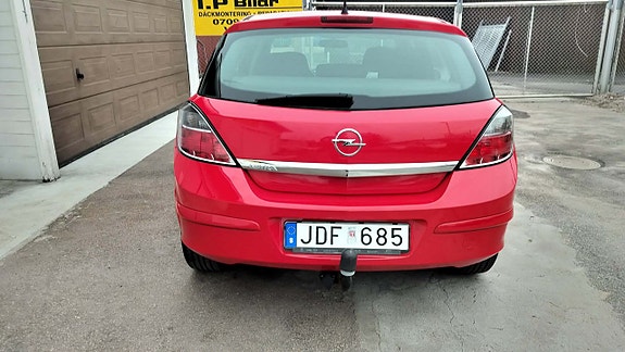 Opel Astra 4 of 5