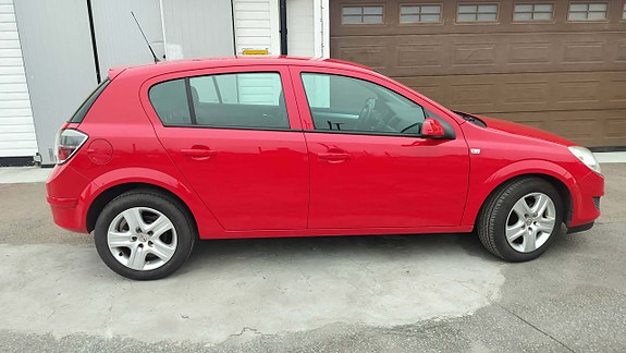 Opel Astra 2 of 5