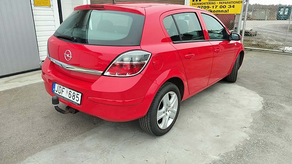 Opel Astra 3 of 5
