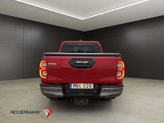 Toyota HiLux 9 of 30