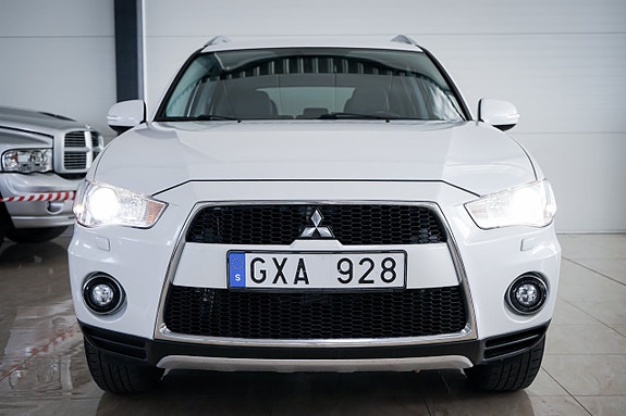 Mitsubishi Outlander 3 of 30