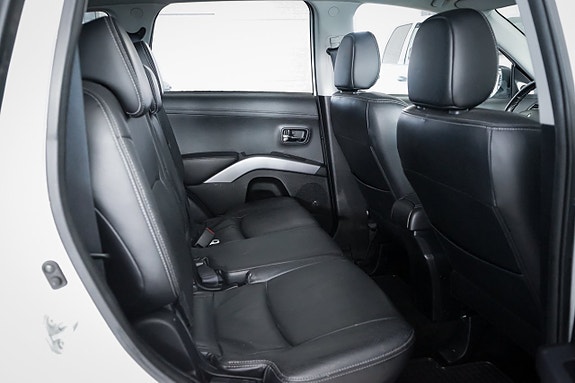 Mitsubishi Outlander 12 of 30