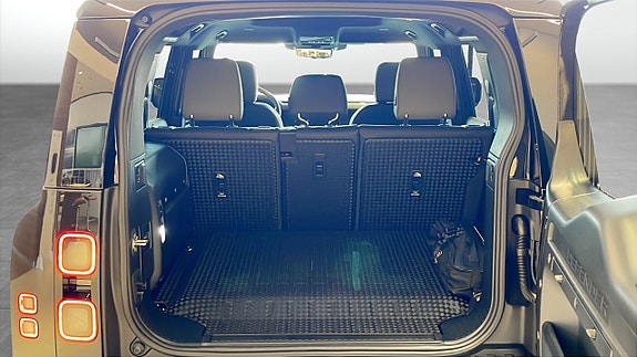 Land Rover Defender 90 9 of 10