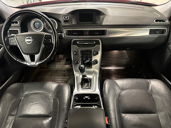 Volvo V70 7 of 13