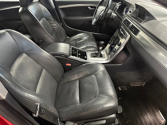 Volvo V70 8 of 13