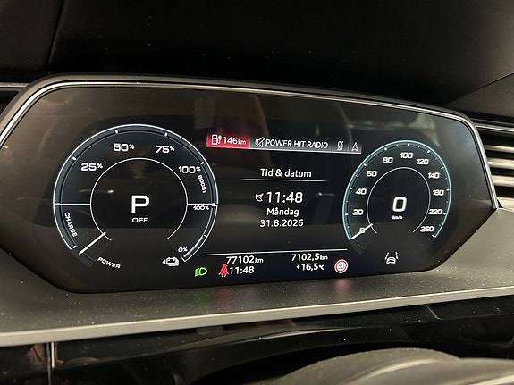 Audi Q8 e-tron 15 of 25