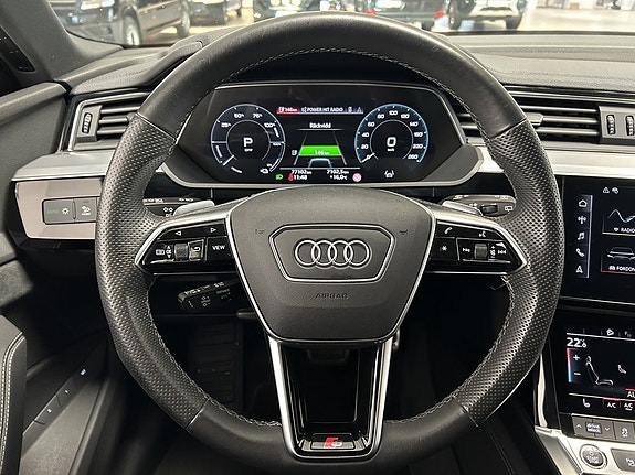 Audi Q8 e-tron 14 of 25