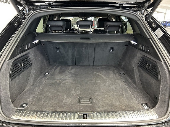 Audi Q8 e-tron 8 of 25