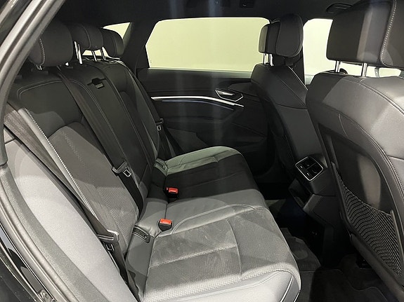 Audi Q8 e-tron 8 of 16