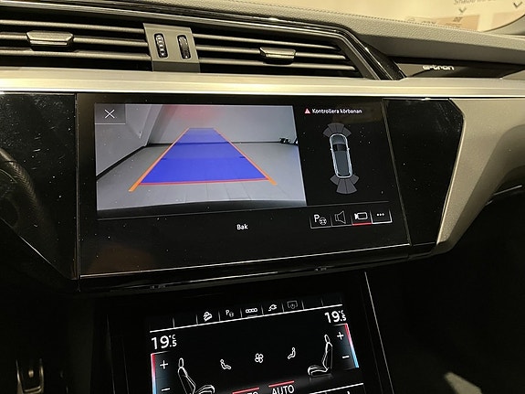 Audi Q8 e-tron 16 of 16