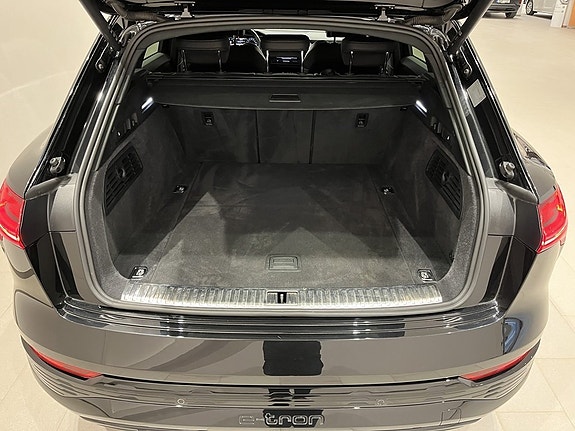 Audi Q8 e-tron 7 of 16