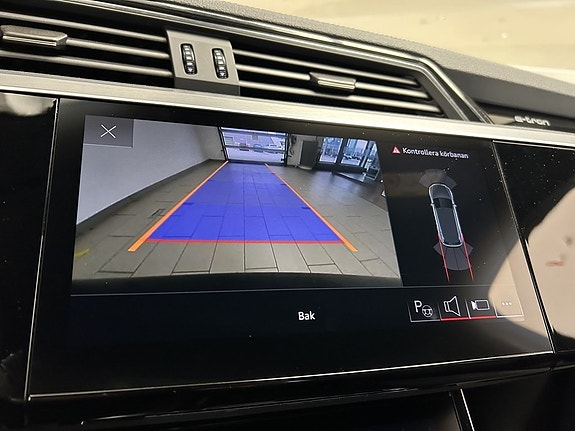 Audi Q8 e-tron 19 of 25