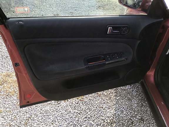 Volkswagen Passat 7 of 19