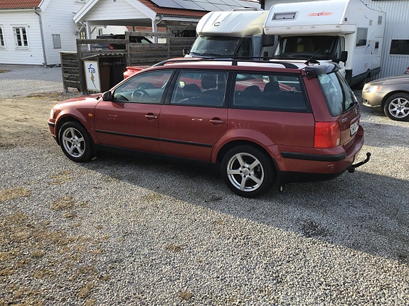 Volkswagen Passat 13 of 19