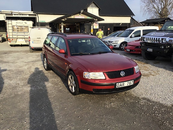 Volkswagen Passat 10 of 19