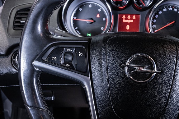 Opel Insignia 18 of 22