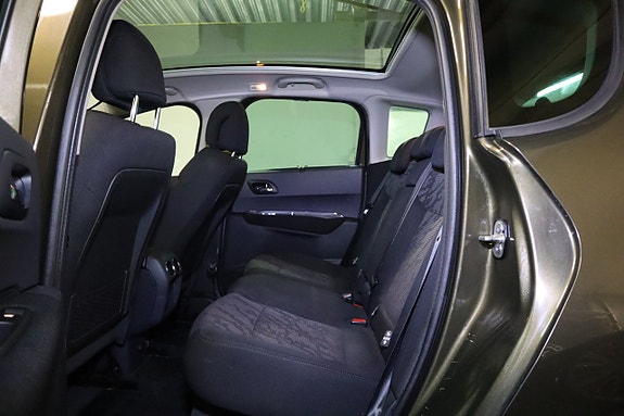 Peugeot 3008 12 of 17