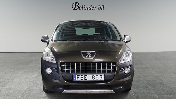 Peugeot 3008 2 of 5