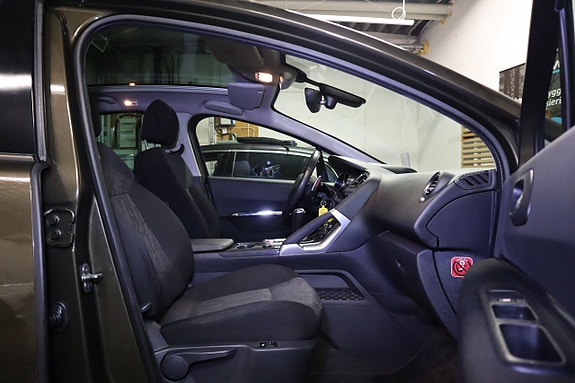 Peugeot 3008 15 of 17