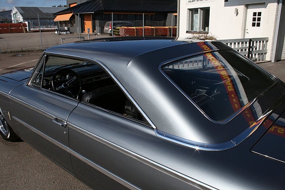 Ford Galaxie 5 of 26