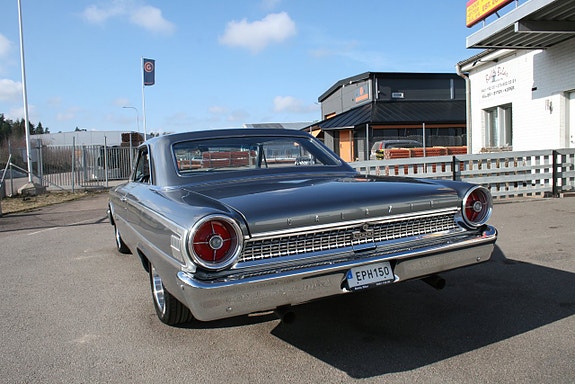 Ford Galaxie 7 of 26