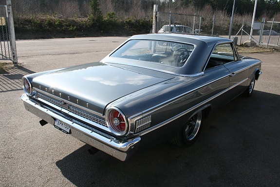 Ford Galaxie 2 of 26