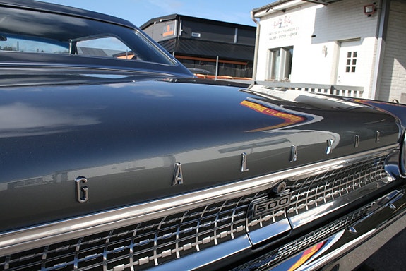 Ford Galaxie 21 of 26
