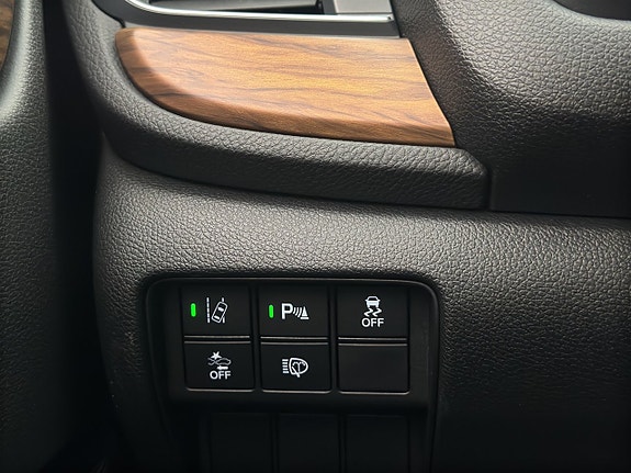 Honda CR-V 12 of 28