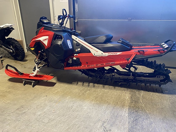 Lynx SHREDDER RE 3700 850 E-TEC Turbo R 4 of 5