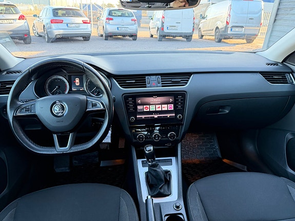 Skoda Octavia 16 of 30