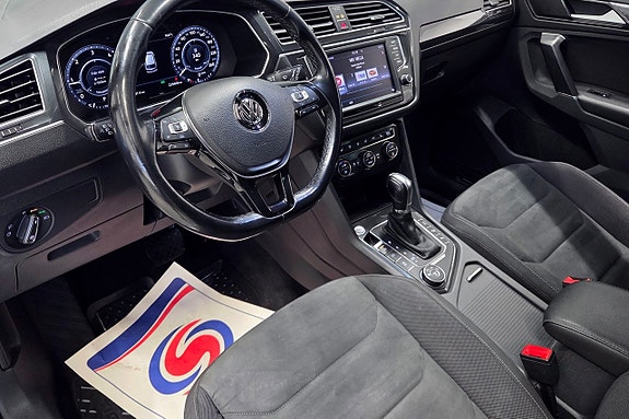 Volkswagen Tiguan 8 of 23