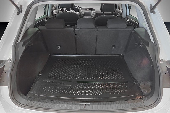 Volkswagen Tiguan 13 of 23