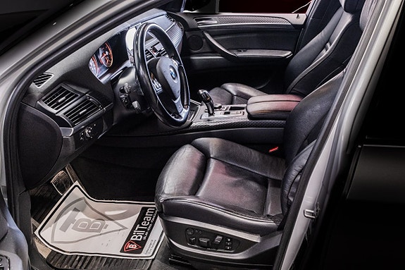 BMW X6 13 of 24