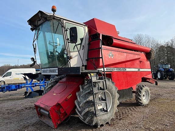 Massey Ferguson 26 14 fot
