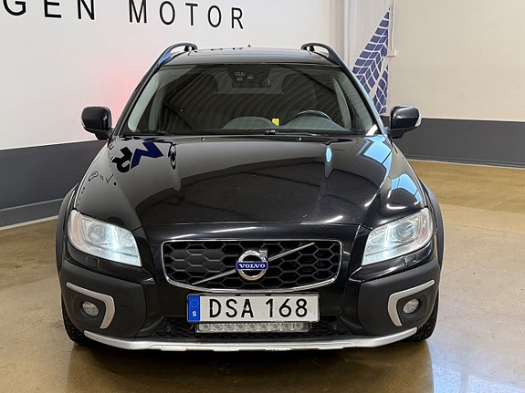 Volvo XC70 3 of 5