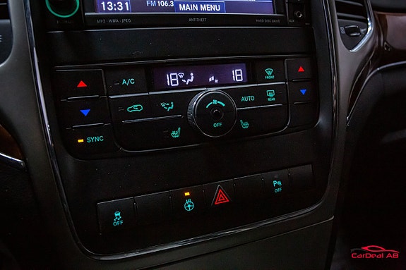 Jeep Grand Cherokee 26 of 29