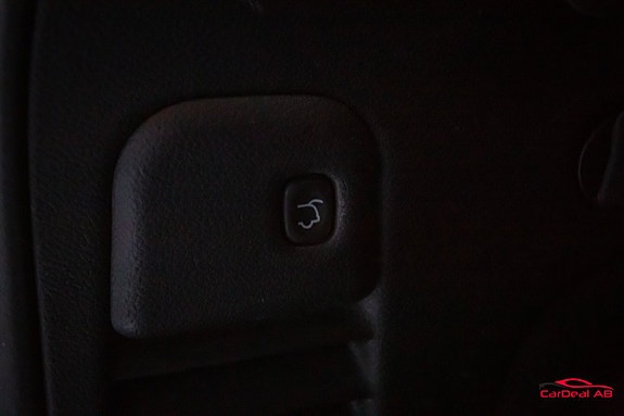 Jeep Grand Cherokee 19 of 29