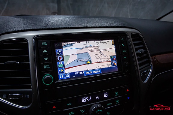 Jeep Grand Cherokee 24 of 29