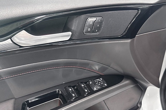 Ford Mondeo 29 of 30