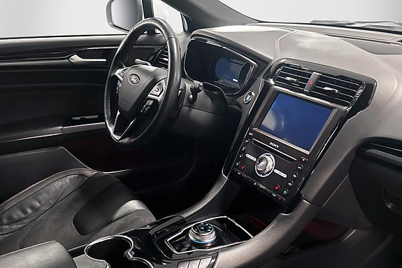 Ford Mondeo 12 of 30