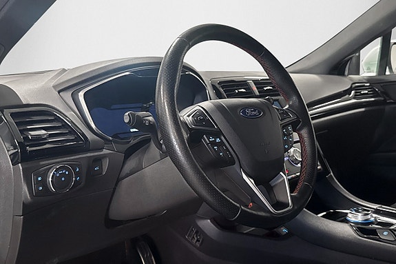 Ford Mondeo 9 of 30